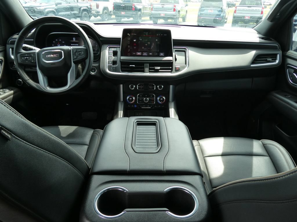 Certified 2024 GMC Yukon SLT w/ SLT Luxury Package AWD/4WD image 23