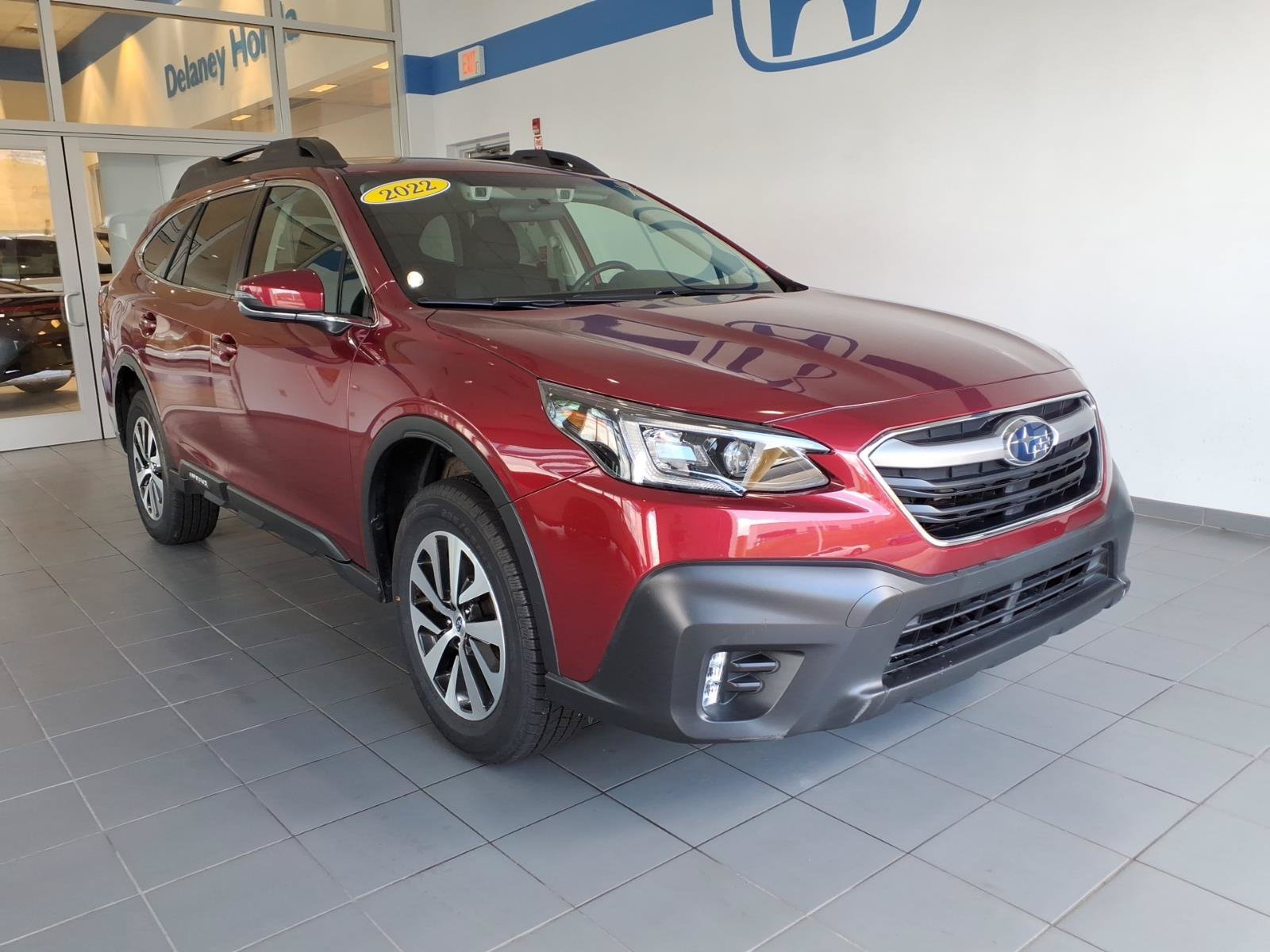 Used 2022 Subaru Outback Premium AWD/4WD image 1