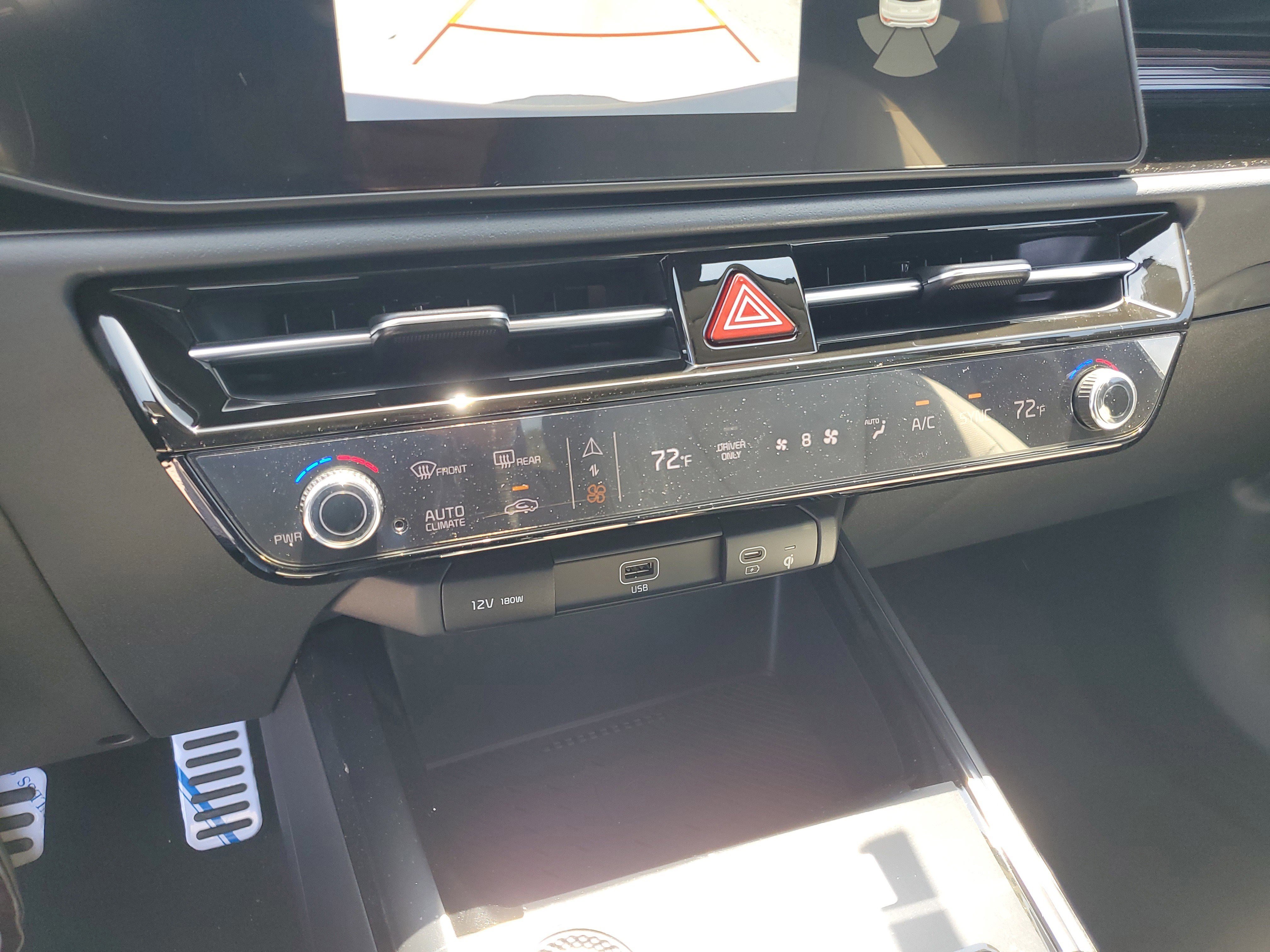 New 2025 Kia Niro EX Touring image 23