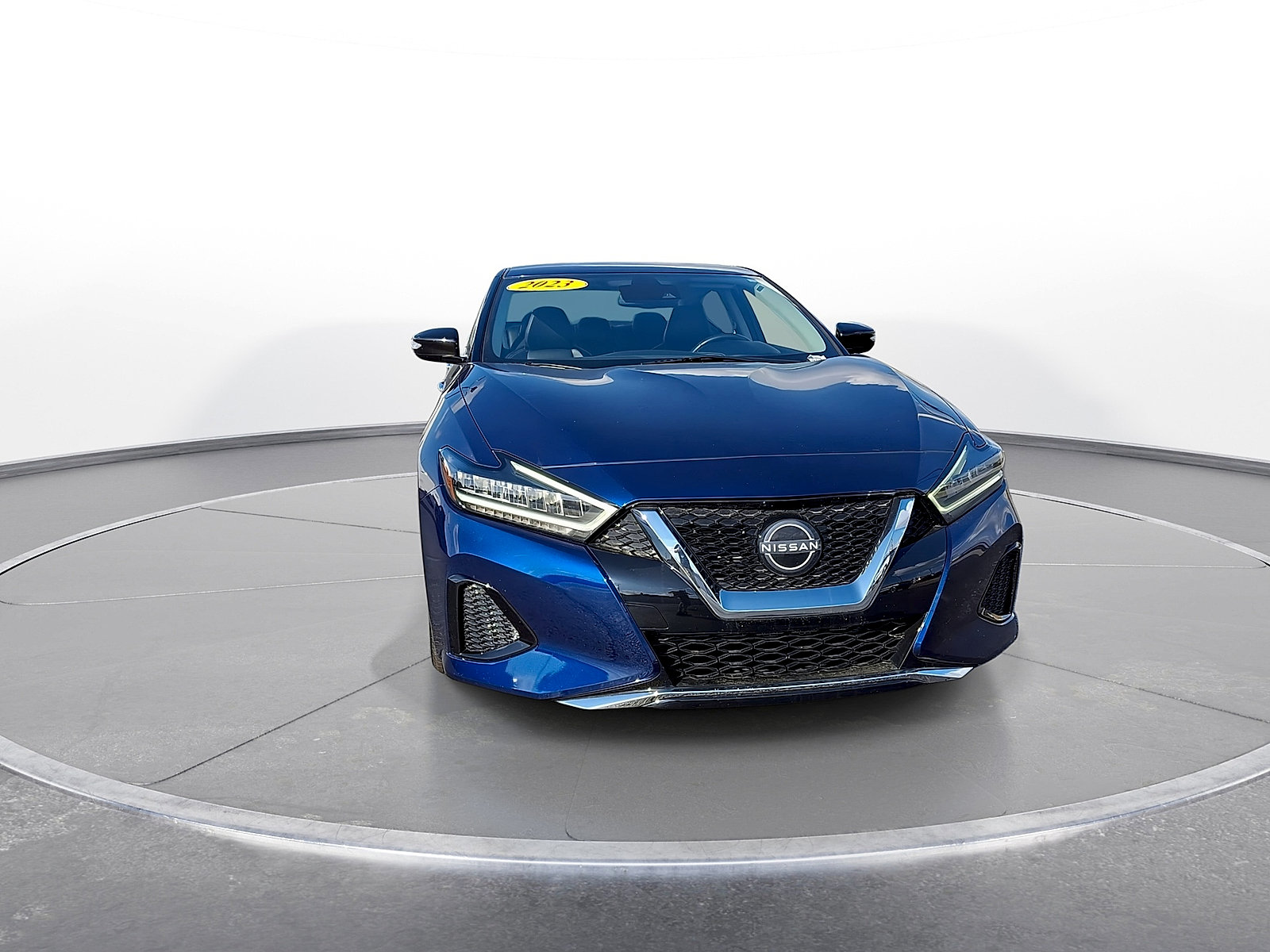 Used 2023 Nissan Maxima SV w/ Floor Mat Group FWD image 2