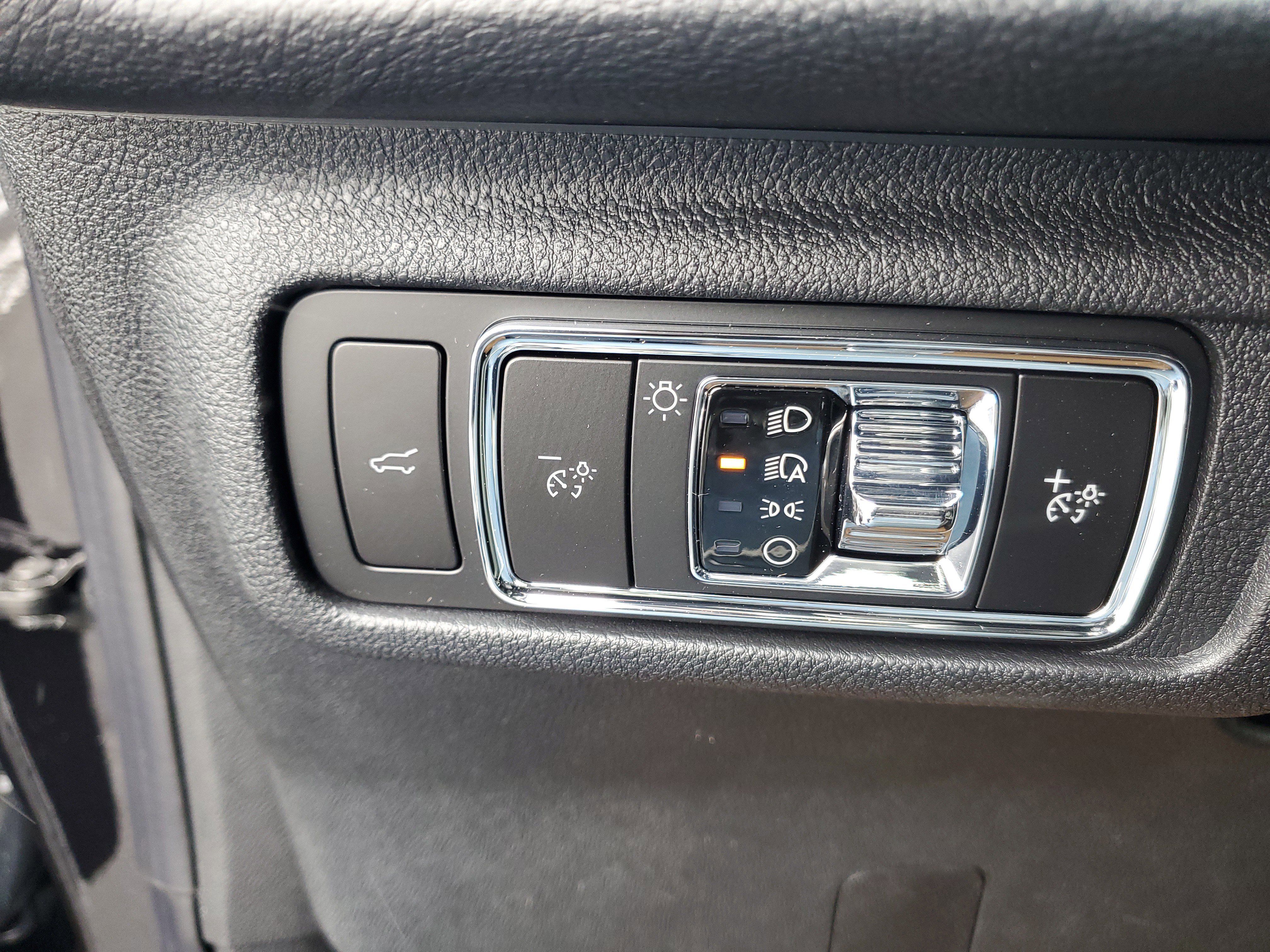 New 2026 Lincoln Corsair Premiere image 14