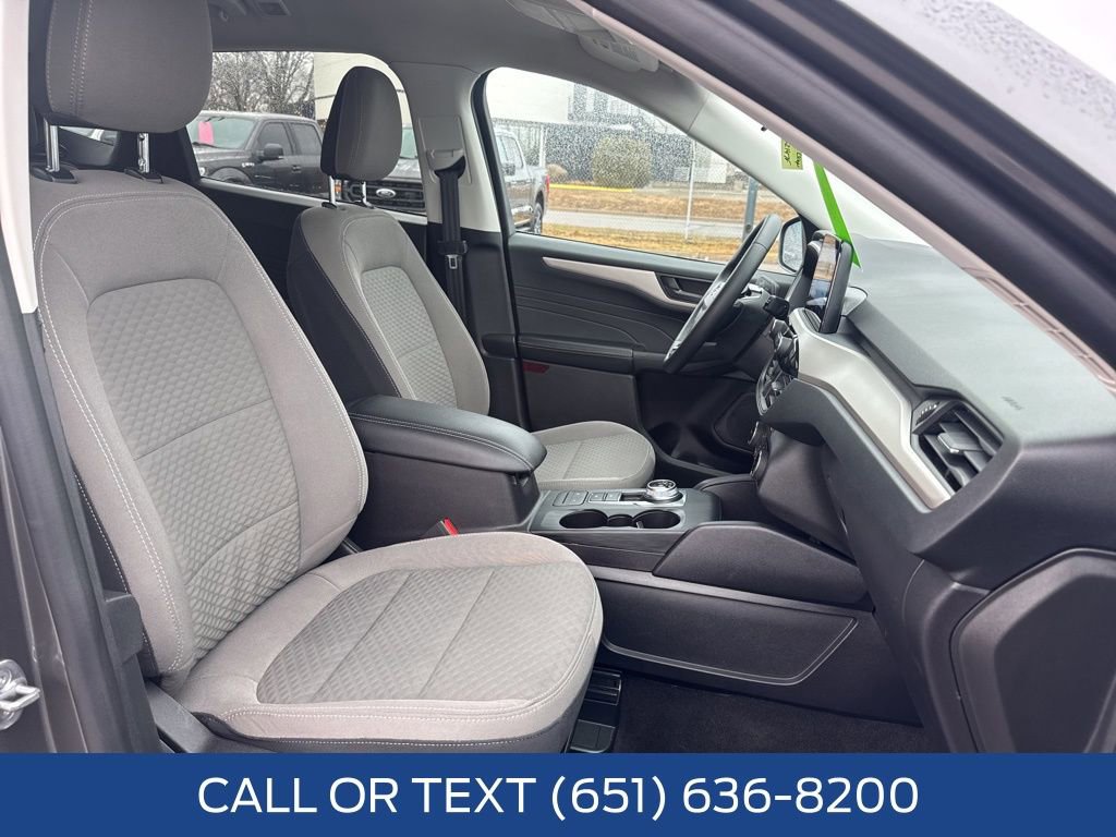 Used 2022 Ford Escape SE w/ Cold Weather Package image 31