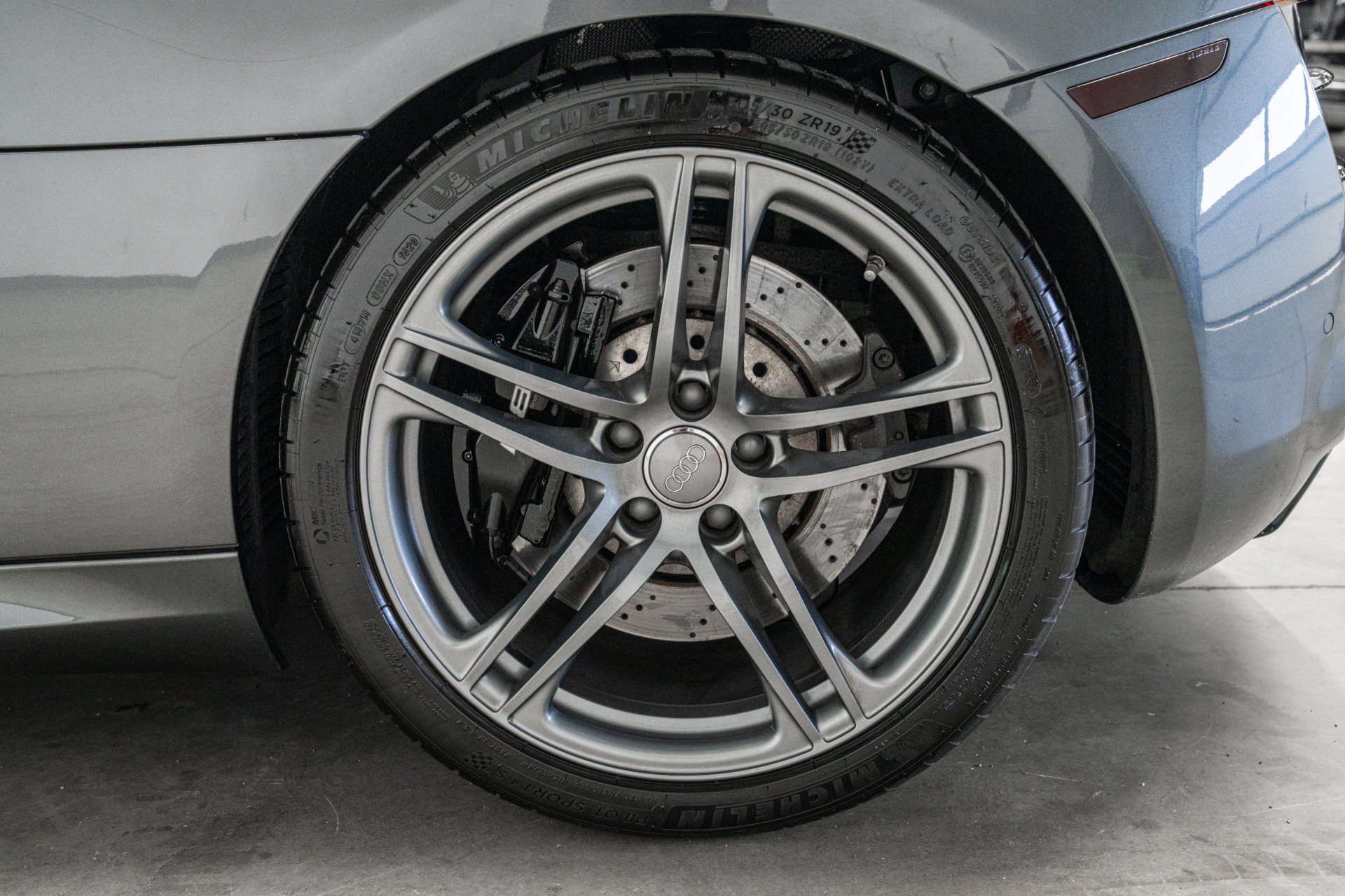 Used 2012 Audi R8 V10 AWD/4WD image 10
