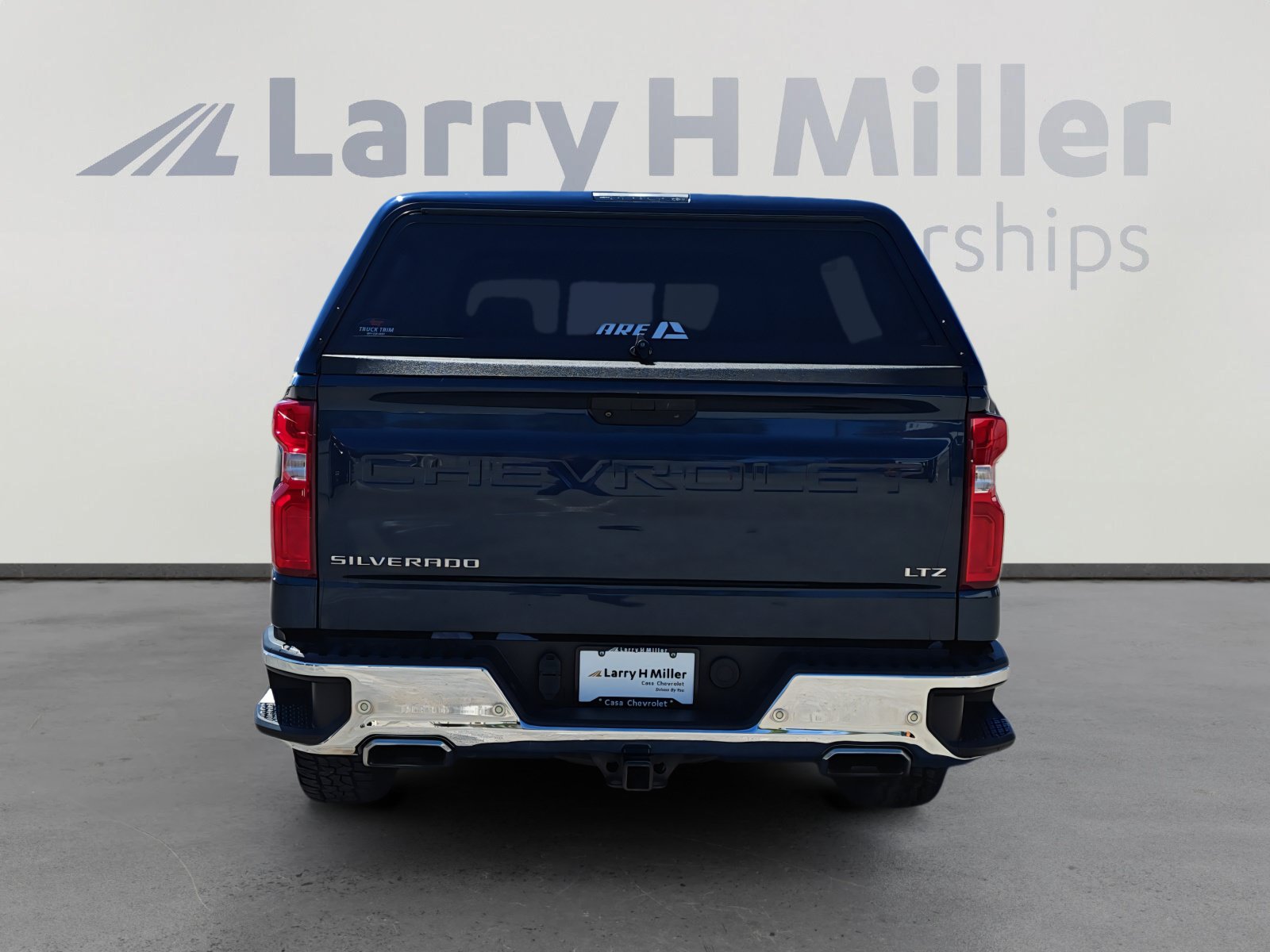Used 2020 Chevrolet Silverado 1500 LTZ w/ LTZ Plus Package AWD/4WD image 4
