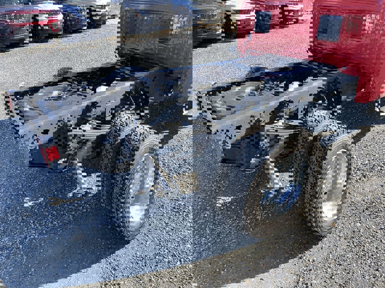 New 2026 RAM 5500 4x4 Regular Cab image 21