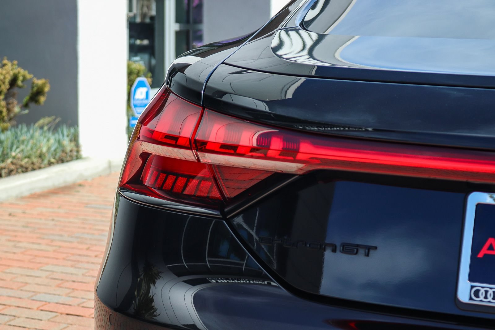 Used 2023 Audi e-tron GT Prestige AWD/4WD image 7