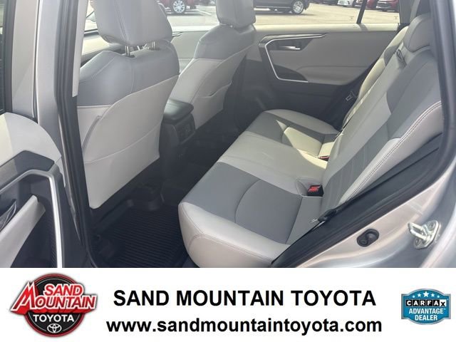 Used 2019 Toyota RAV4 XLE Premium FWD image 13