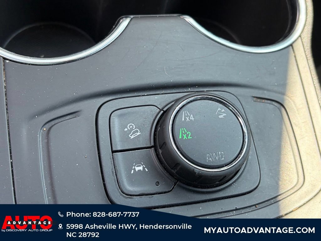 Used 2024 GMC Terrain SLE AWD/4WD image 19