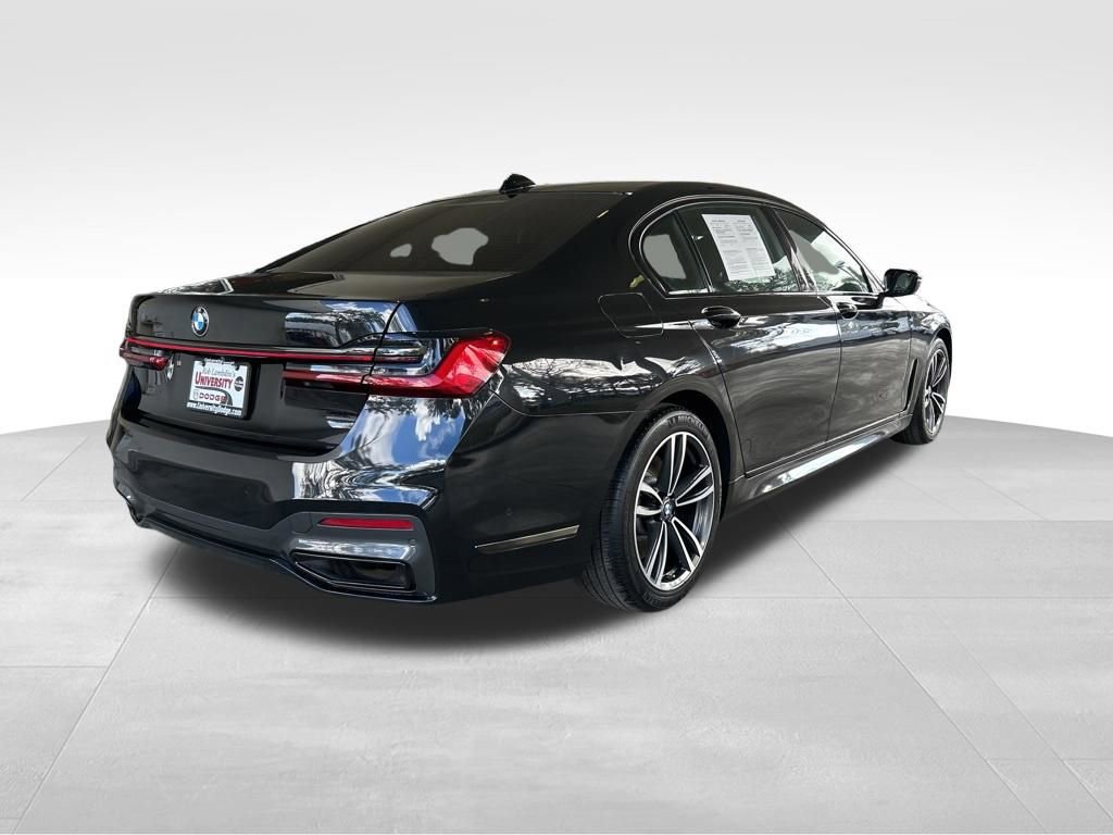 Used 2022 BMW 740i xDrive w/ M Sport Package image 3