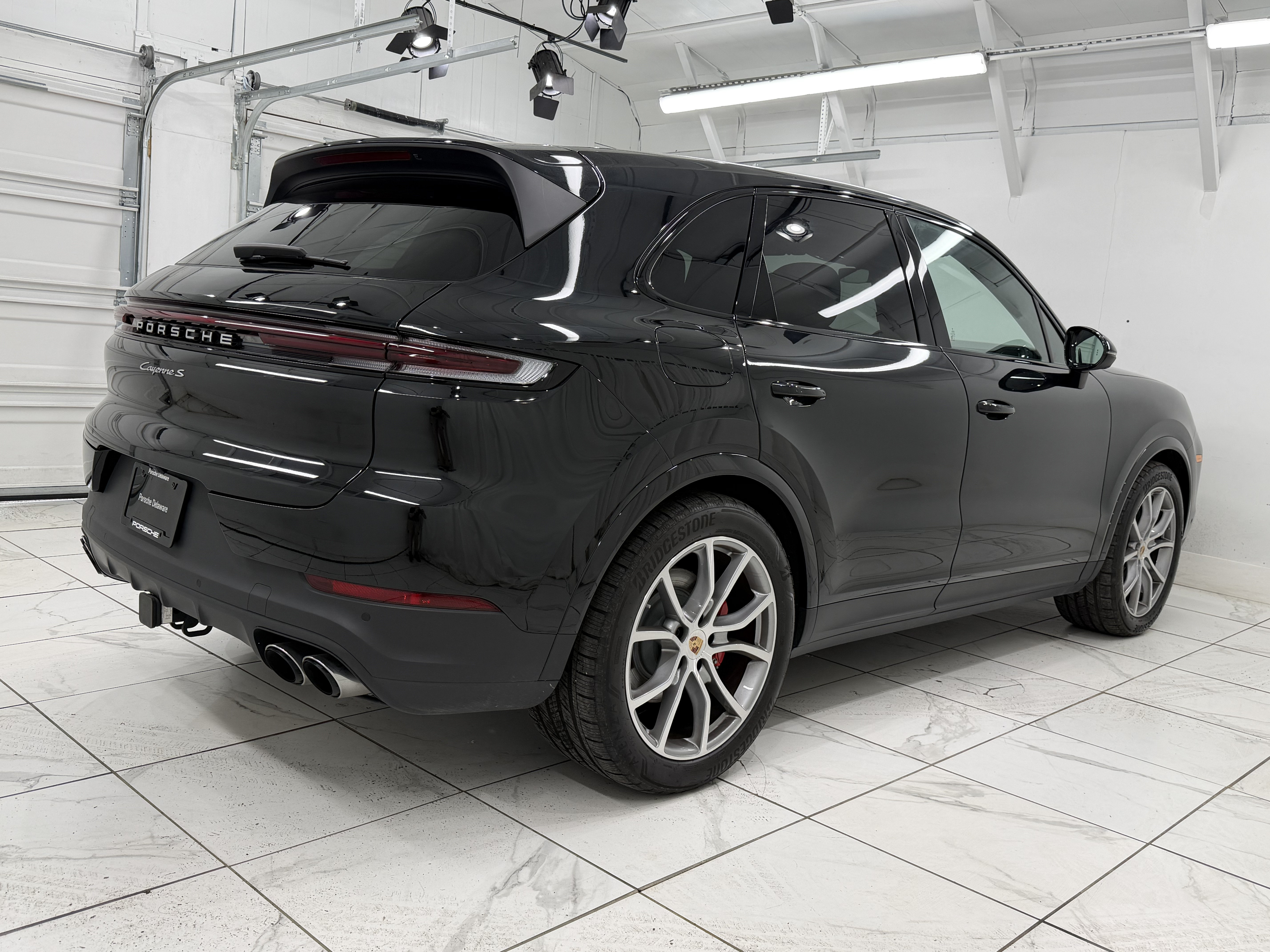 Certified 2025 Porsche Cayenne S AWD/4WD image 11