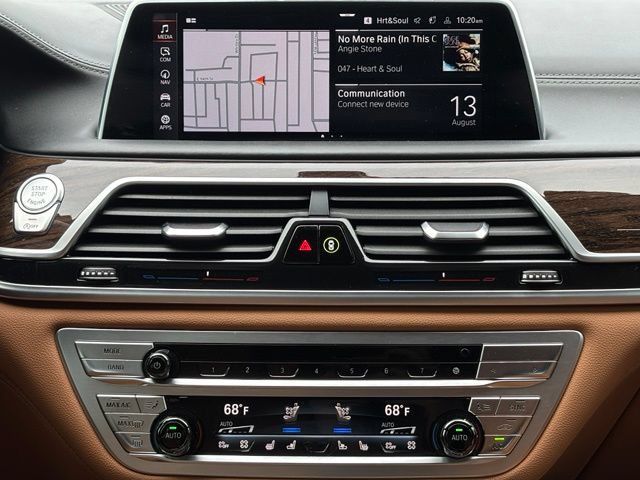 Certified 2022 BMW 750i xDrive w/ Luxury Rear Seating Package AWD/4WD image 25
