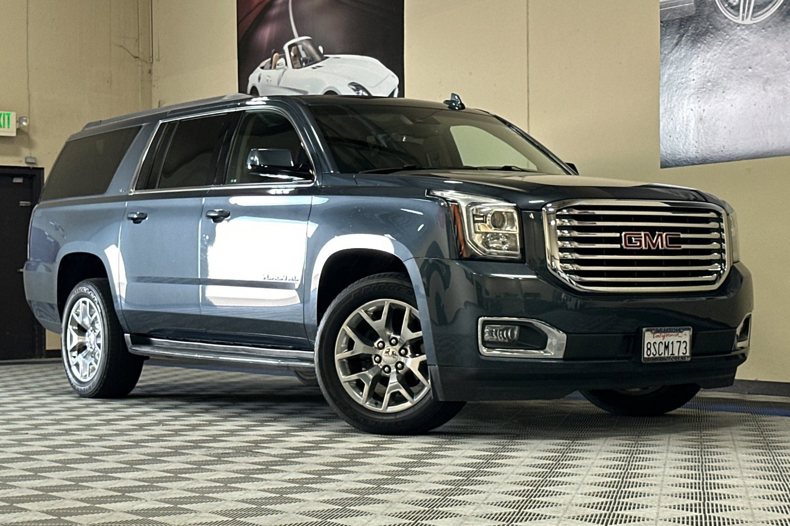 Used 2020 GMC Yukon XL SLT w/ Value Plus Edition image 2