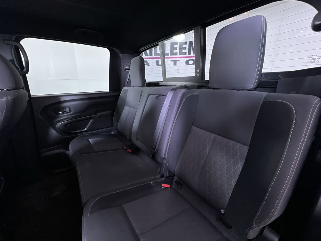 Used 2023 Nissan Titan SV w/ SV Convenience Package image 25