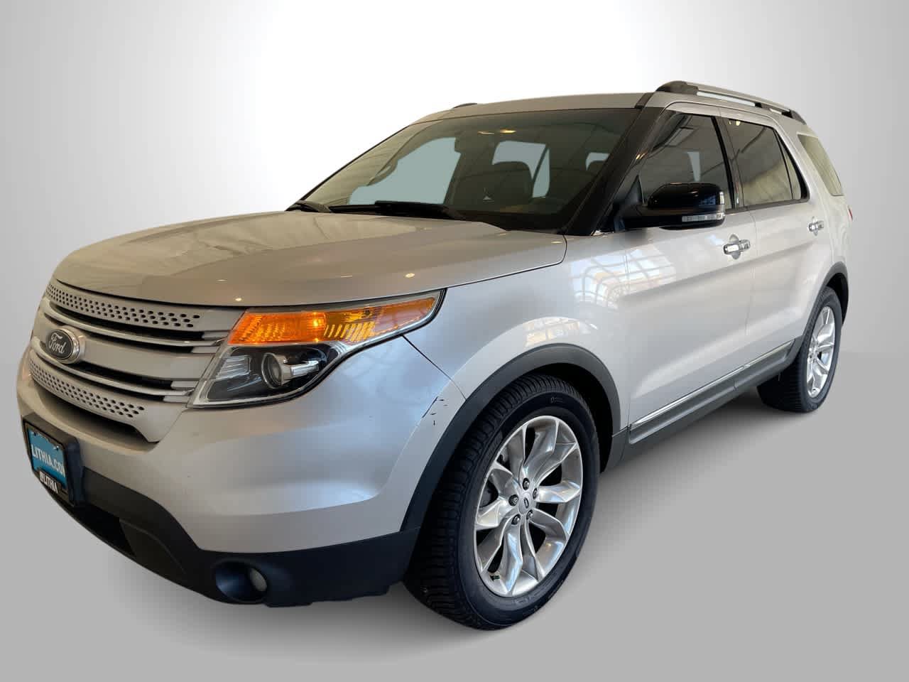 Used 2013 Ford Explorer XLT FWD image 1