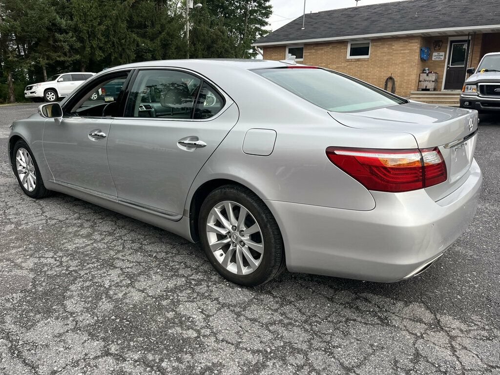 Used 2011 Lexus LS 460 L w/ Luxury Pkg AWD/4WD image 17