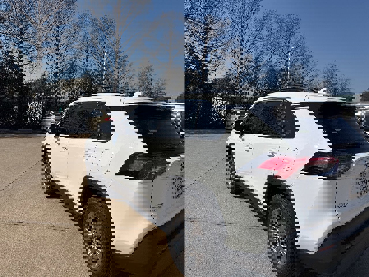 Used 2023 Toyota RAV4 XLE w/ Convenience Package image 4