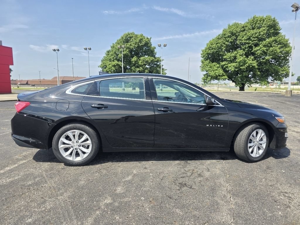 Used 2022 Chevrolet Malibu LT FWD image 15