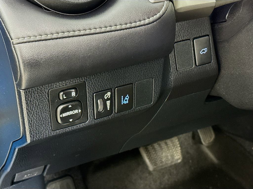 Certified 2018 Toyota RAV4 Limited w/ Advanced Technology Package image 12
