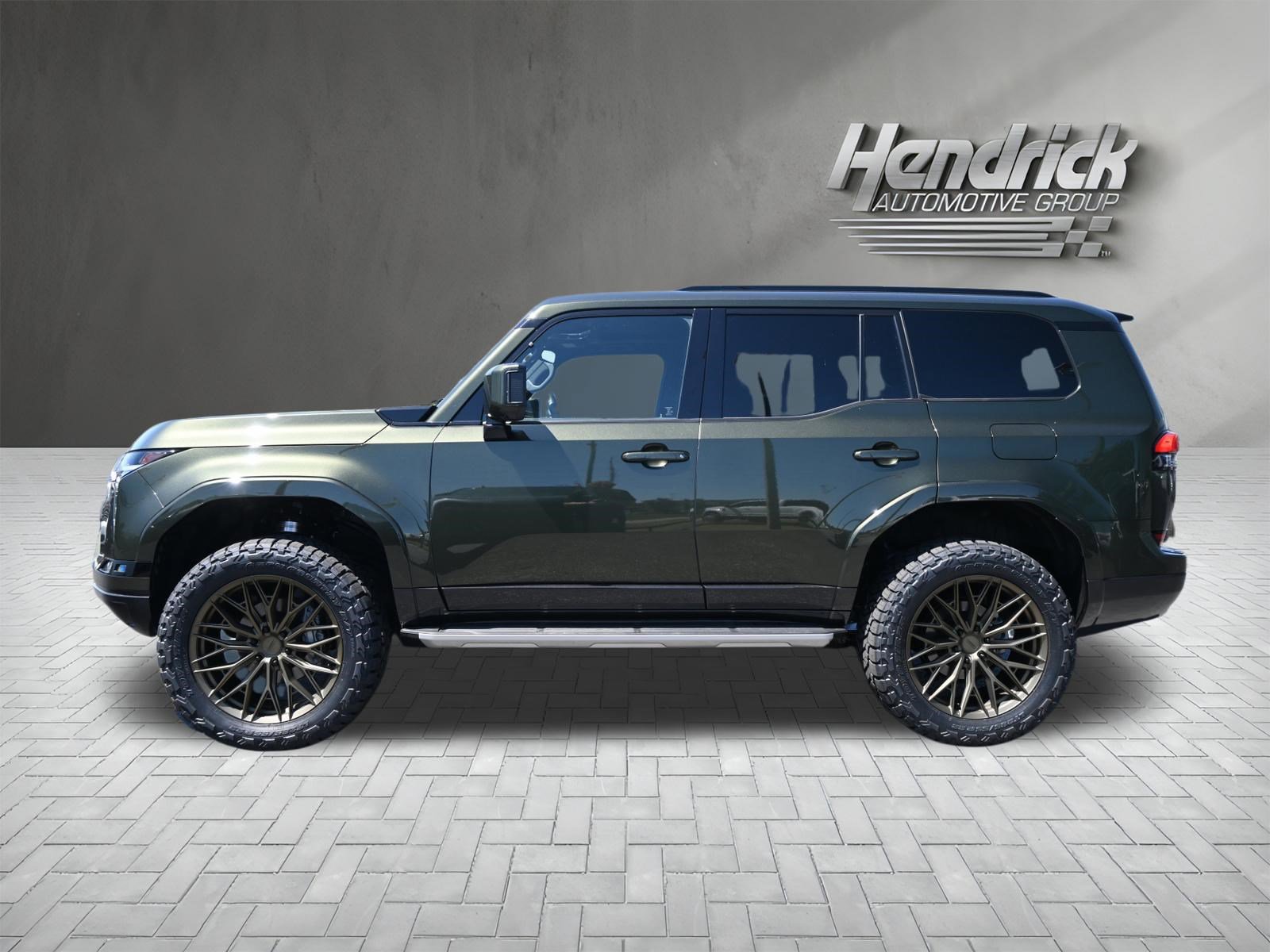 Used 2025 Lexus GX 550 w/ Accessory Package (Z1) image 9