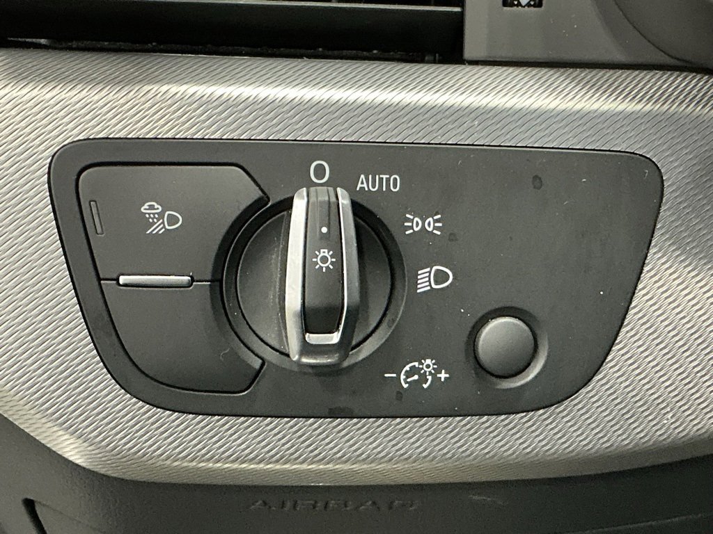 Used 2025 Audi A5 2.0T Premium Plus image 21