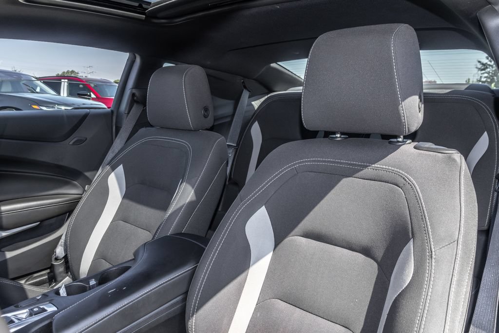 Used 2018 Chevrolet Camaro LT w/ RS Package RWD image 13
