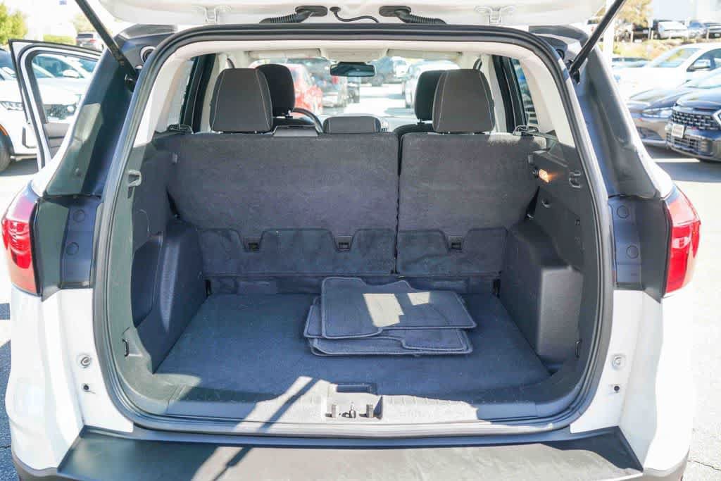 Used 2019 Ford Escape SE FWD image 25