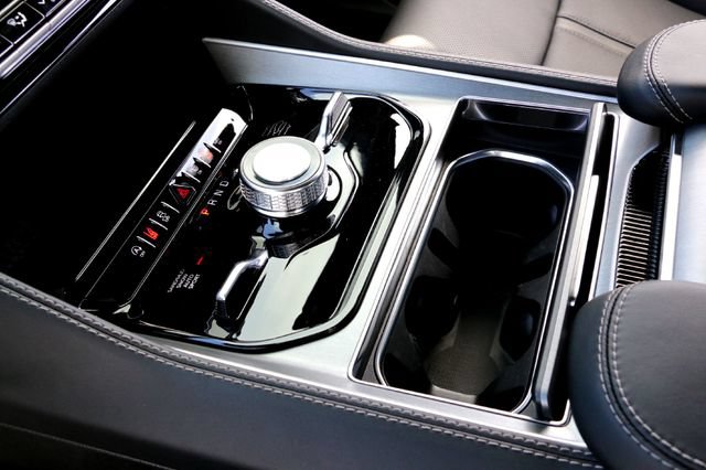 New 2026 Jeep Grand Wagoneer Limited AWD/4WD image 15