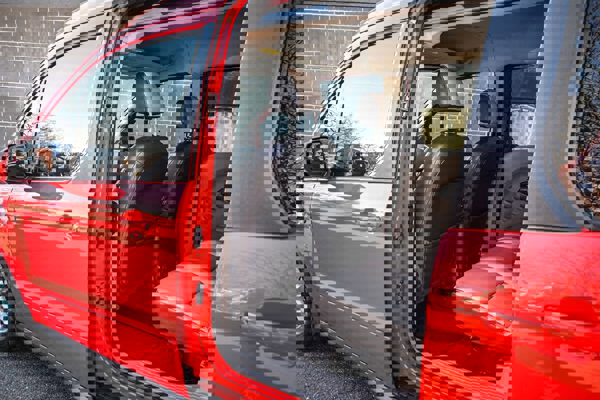 Used 2014 Ford Transit Connect Titanium image 12