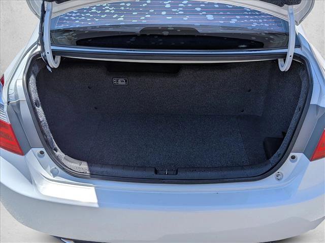 Used 2015 Honda Accord Hybrid Sedan image 6