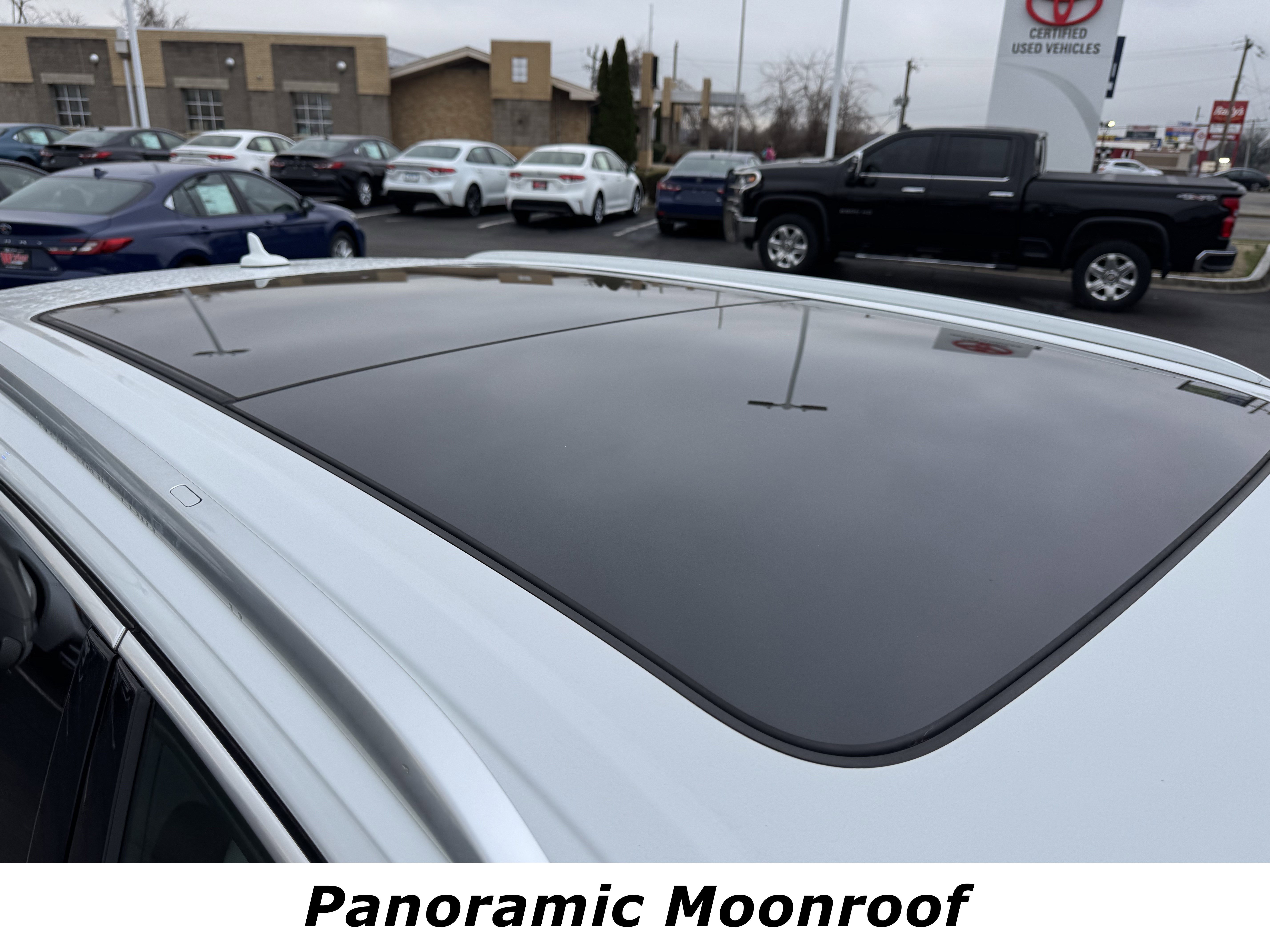 Used 2022 Audi Q7 Premium Plus image 11