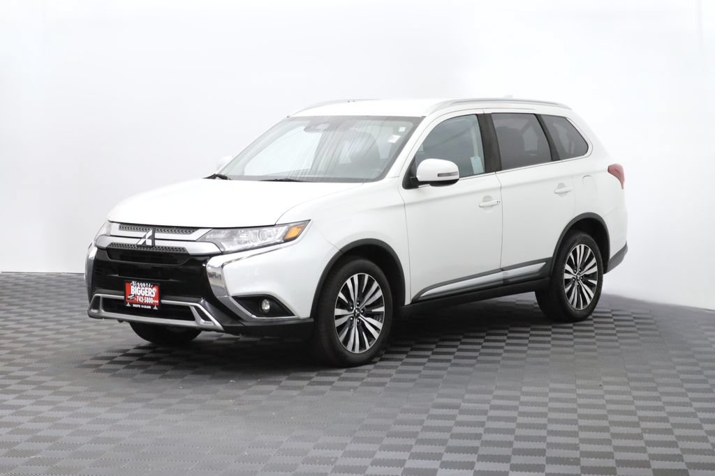 Used 2020 Mitsubishi Outlander SE AWD/4WD image 3