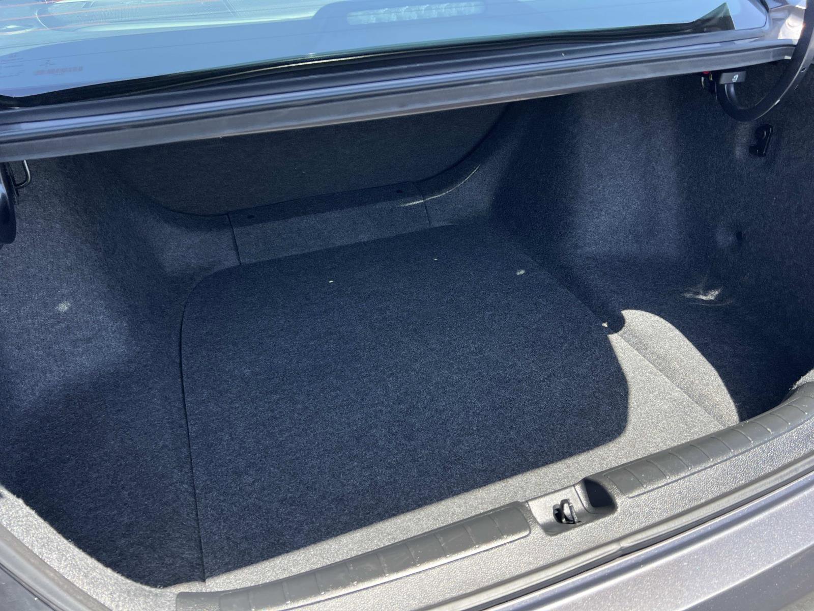 Certified 2018 Honda Accord LX image 21