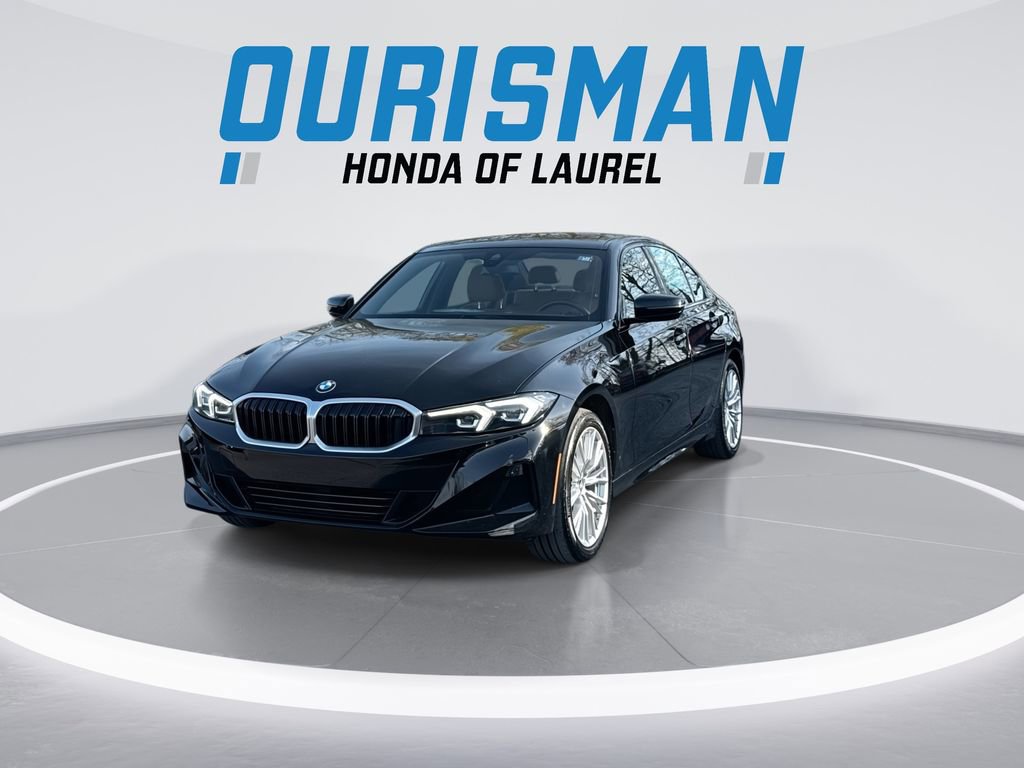 Used 2023 BMW 330i xDrive Sedan w/ Premium Package image 4