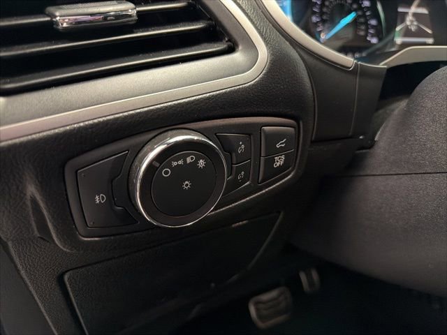 Used 2020 Ford Edge ST-Line w/ Cold Weather Package image 20