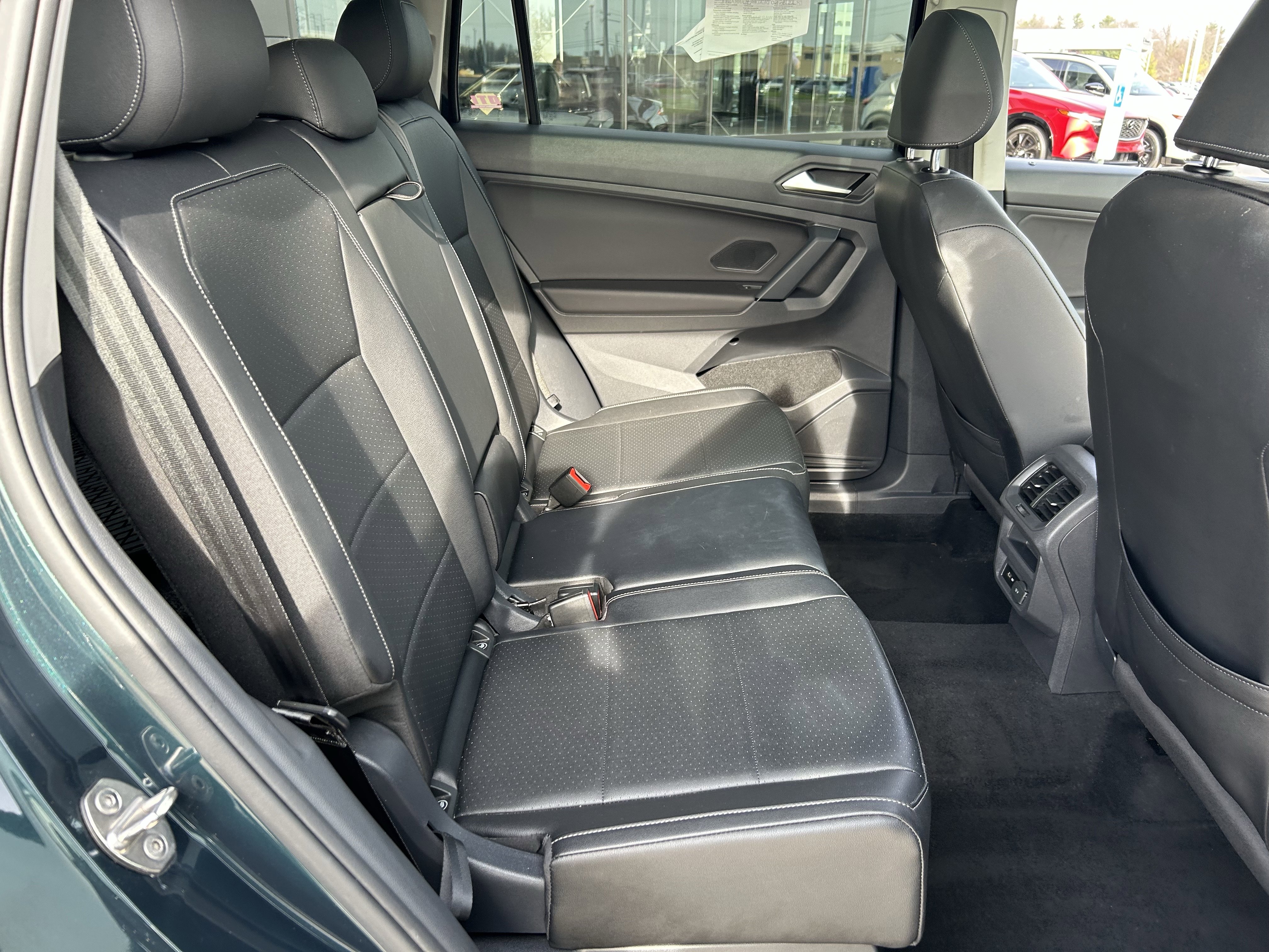 Used 2019 Volkswagen Tiguan SE w/ Panoramic Sunroof Package image 24