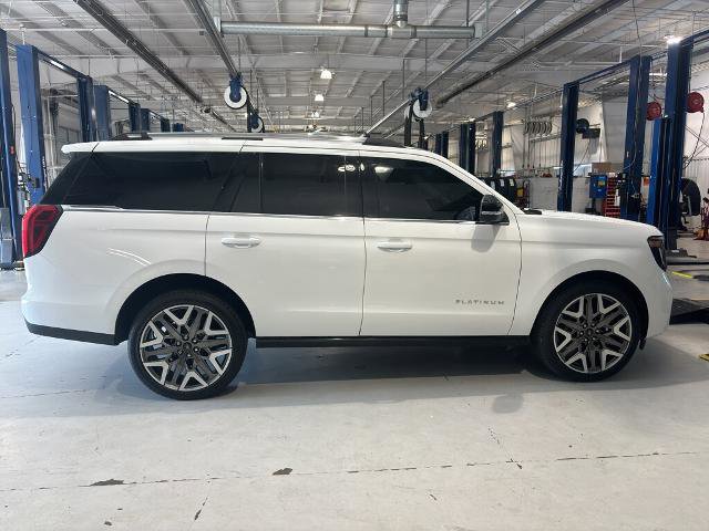 Certified 2025 Ford Expedition Platinum w/ Platinum Ultimate Package AWD/4WD image 4