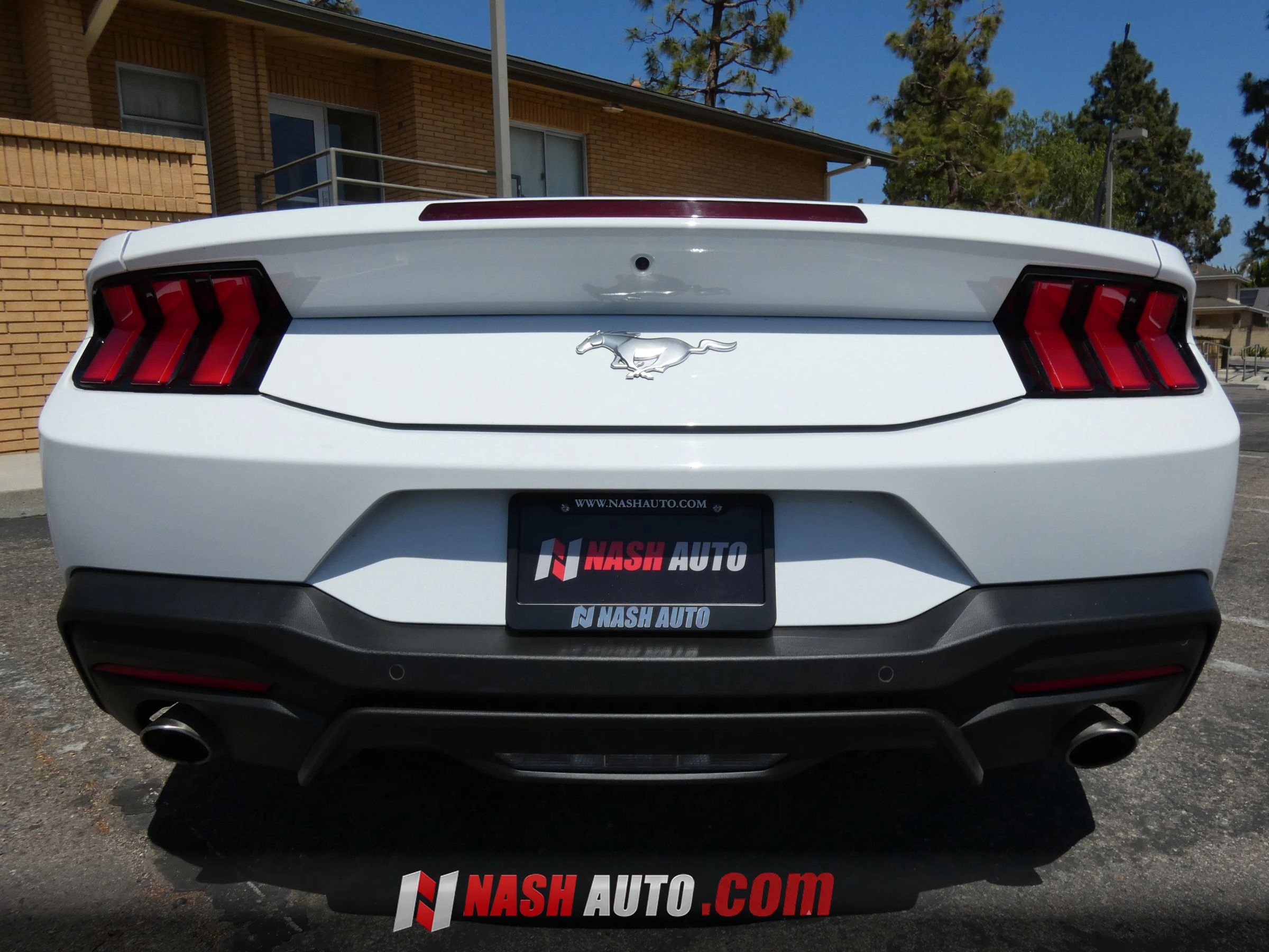 Used 2024 Ford Mustang Convertible RWD image 11