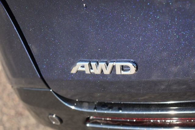 Used 2023 Toyota Sienna Limited image 18