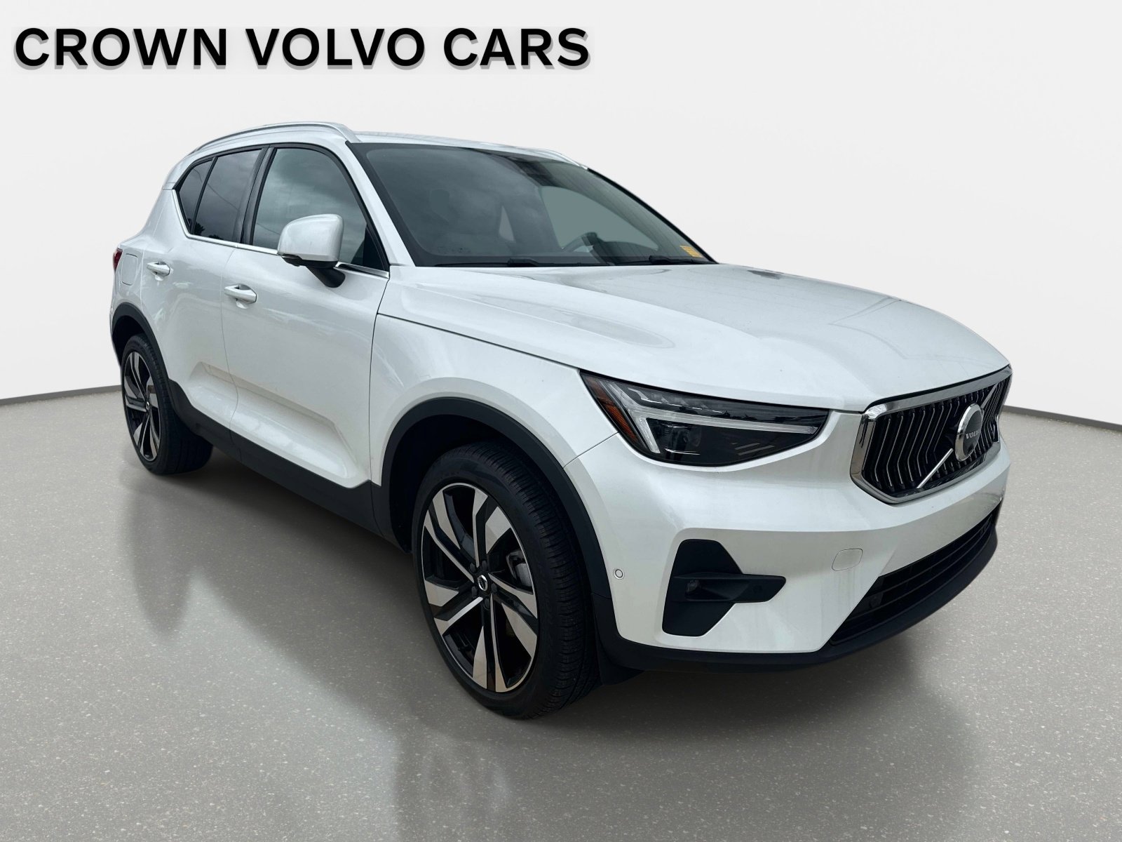 Used 2025 Volvo XC40 B5 Ultra w/ Protection Package Premier AWD/4WD image 4