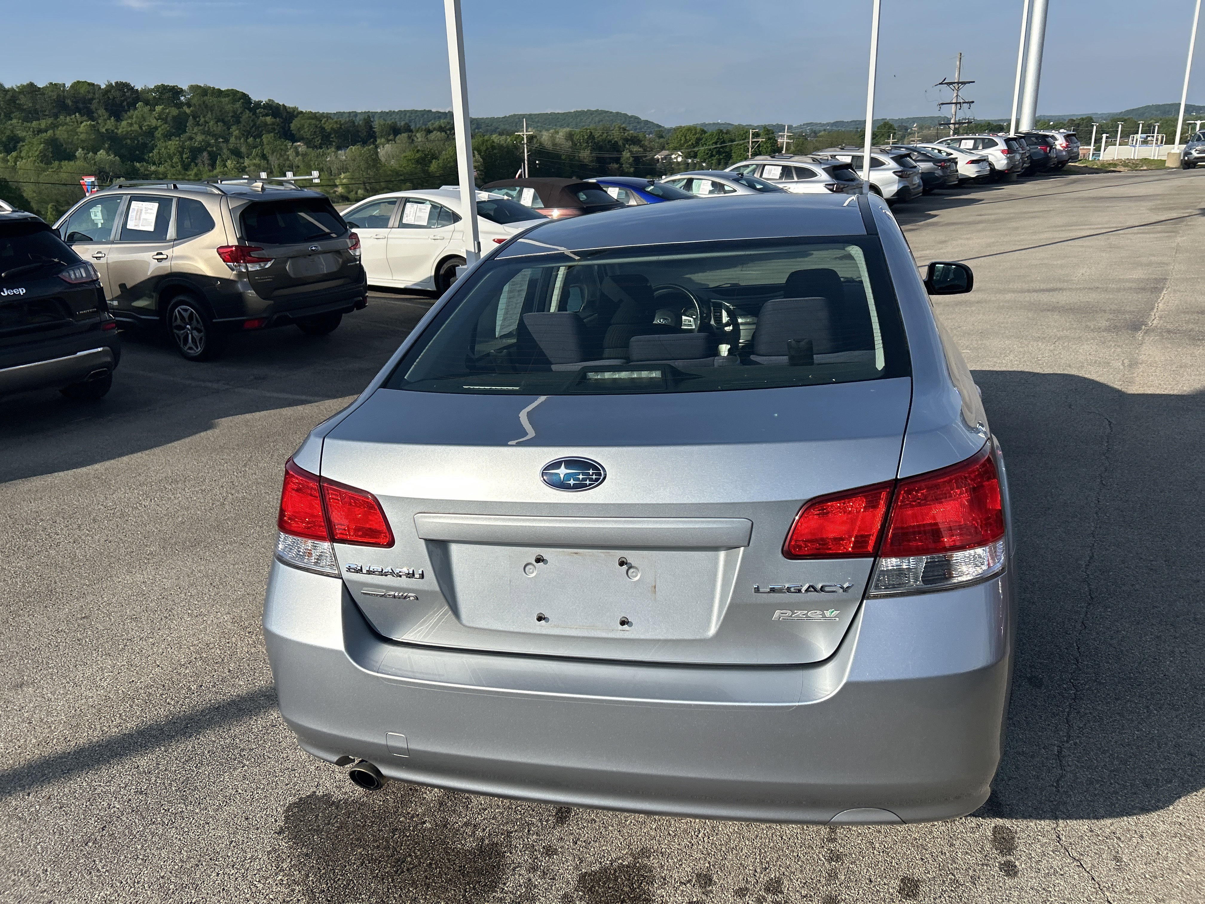Used 2013 Subaru Legacy 2.5i Premium AWD/4WD image 11