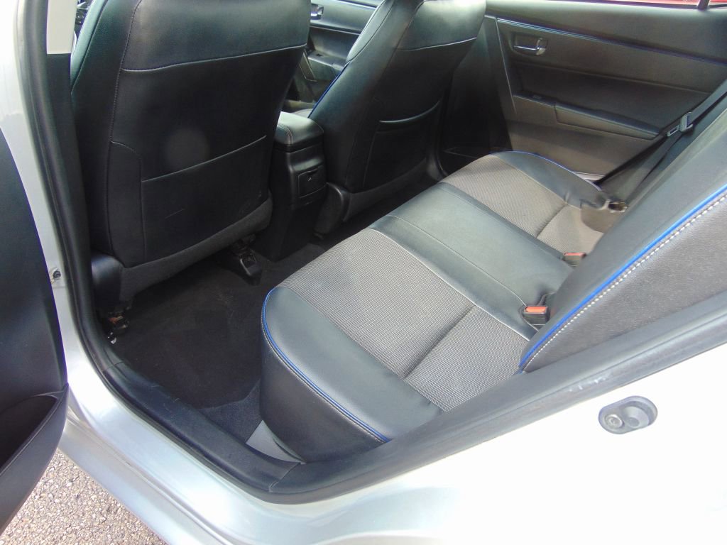 Used 2017 Toyota Corolla SE image 3