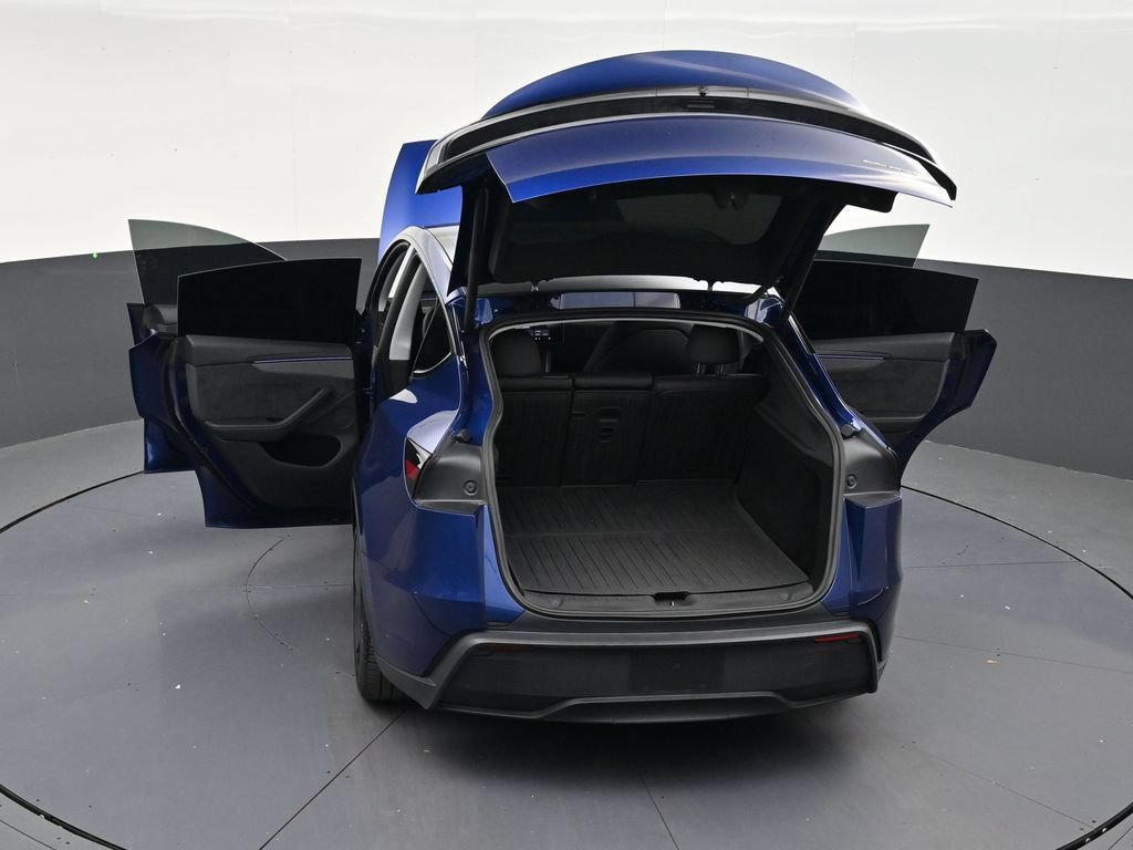 Used 2026 Tesla Model Y AWD image 32