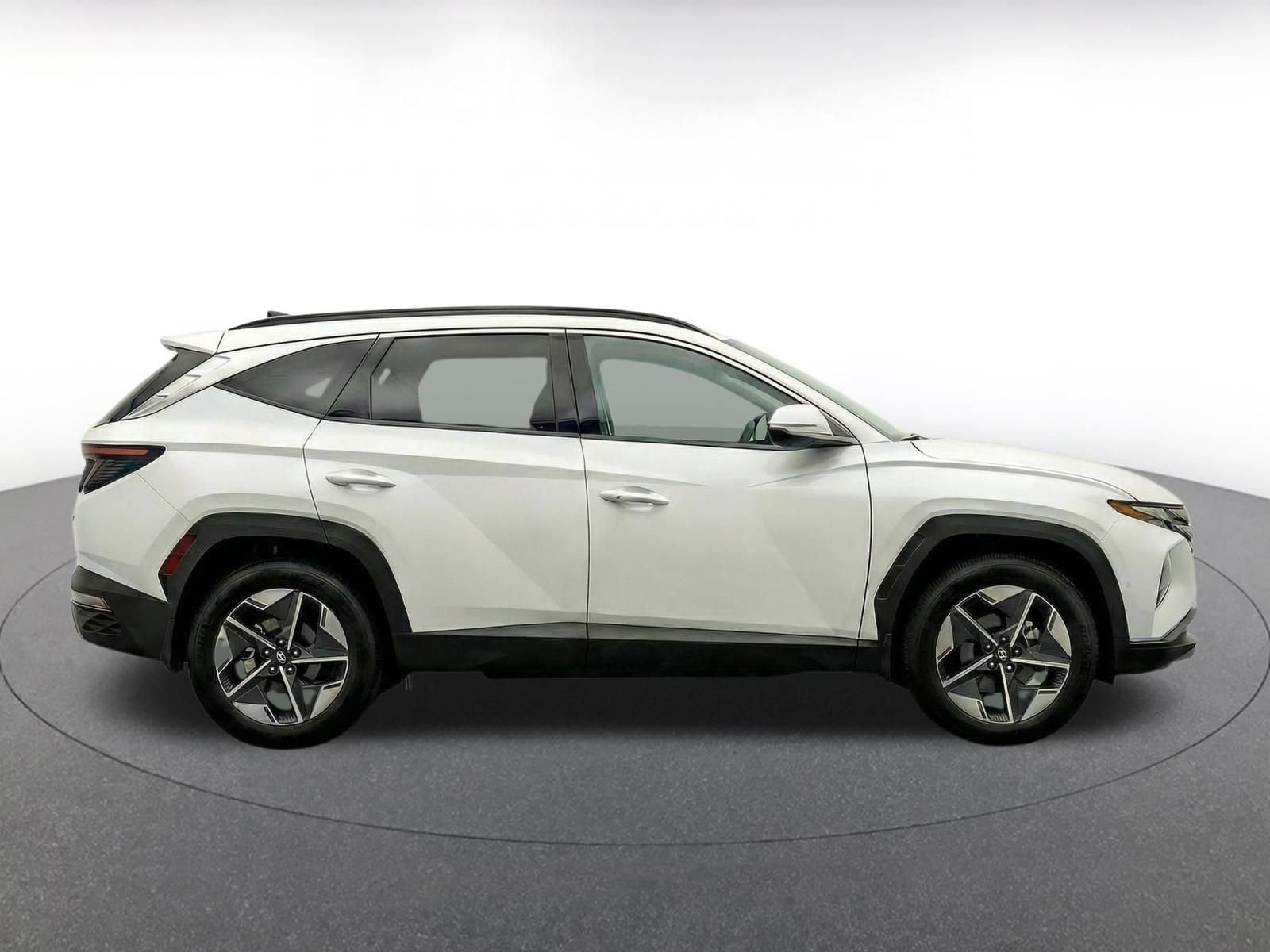 Used 2026 Hyundai Tucson SEL Plus FWD image 8