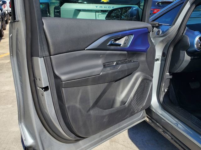 New 2026 Chevrolet Equinox EV LT image 9