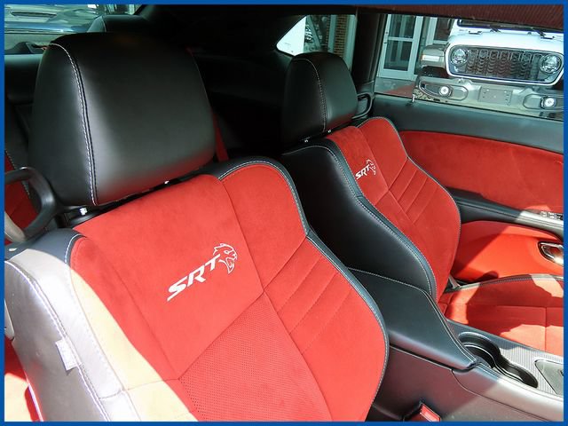 Used 2017 Dodge Challenger SRT Hellcat RWD image 9