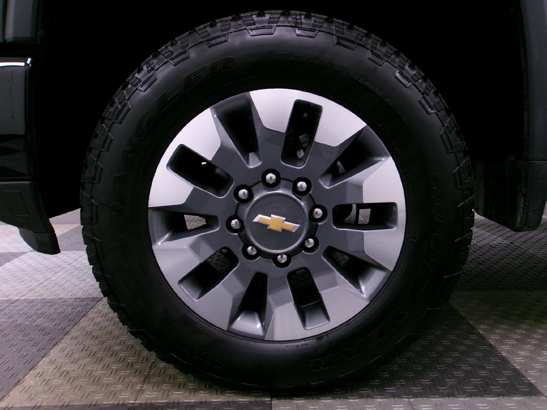 Certified 2025 Chevrolet Silverado 2500 Custom w/ Custom Convenience Package image 16