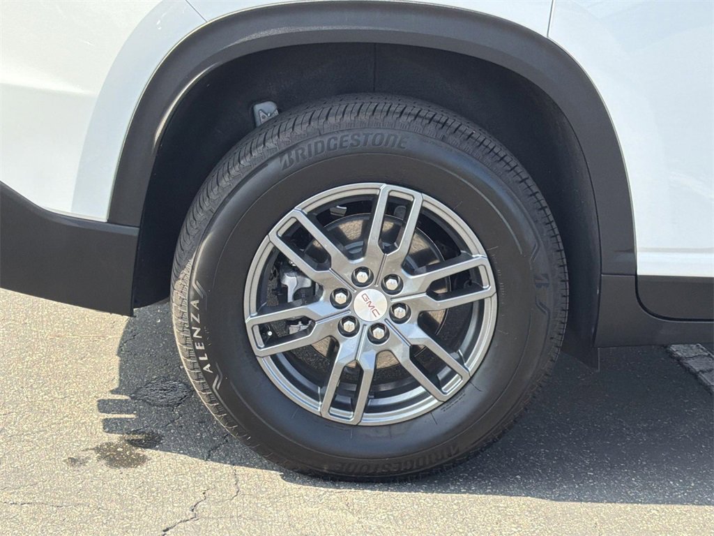 Used 2025 GMC Acadia Elevation image 35