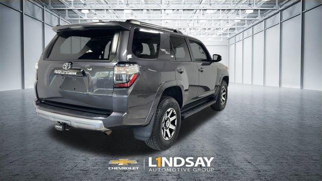 Used 2022 Toyota 4Runner TRD Off-Road Premium AWD/4WD image 9