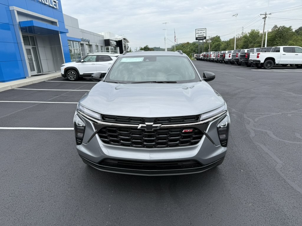 New 2026 Chevrolet Trax RS w/ Sunroof Package FWD image 8