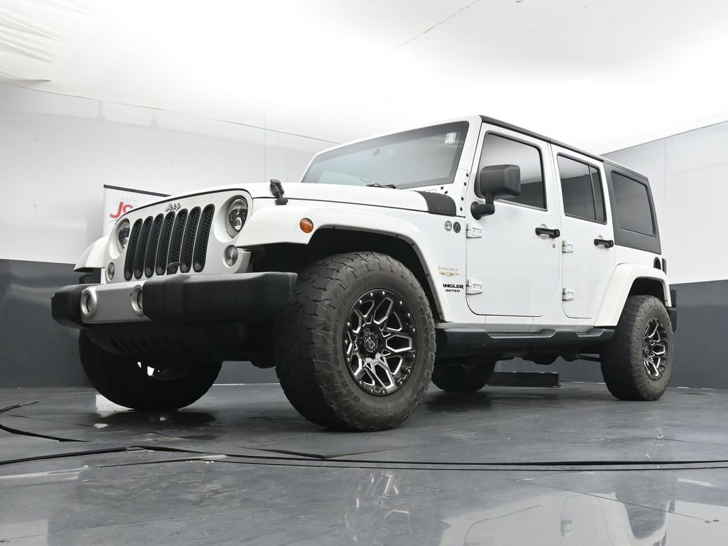 Used 2015 Jeep Wrangler Unlimited Sahara w/ Connectivity Group AWD/4WD image 20